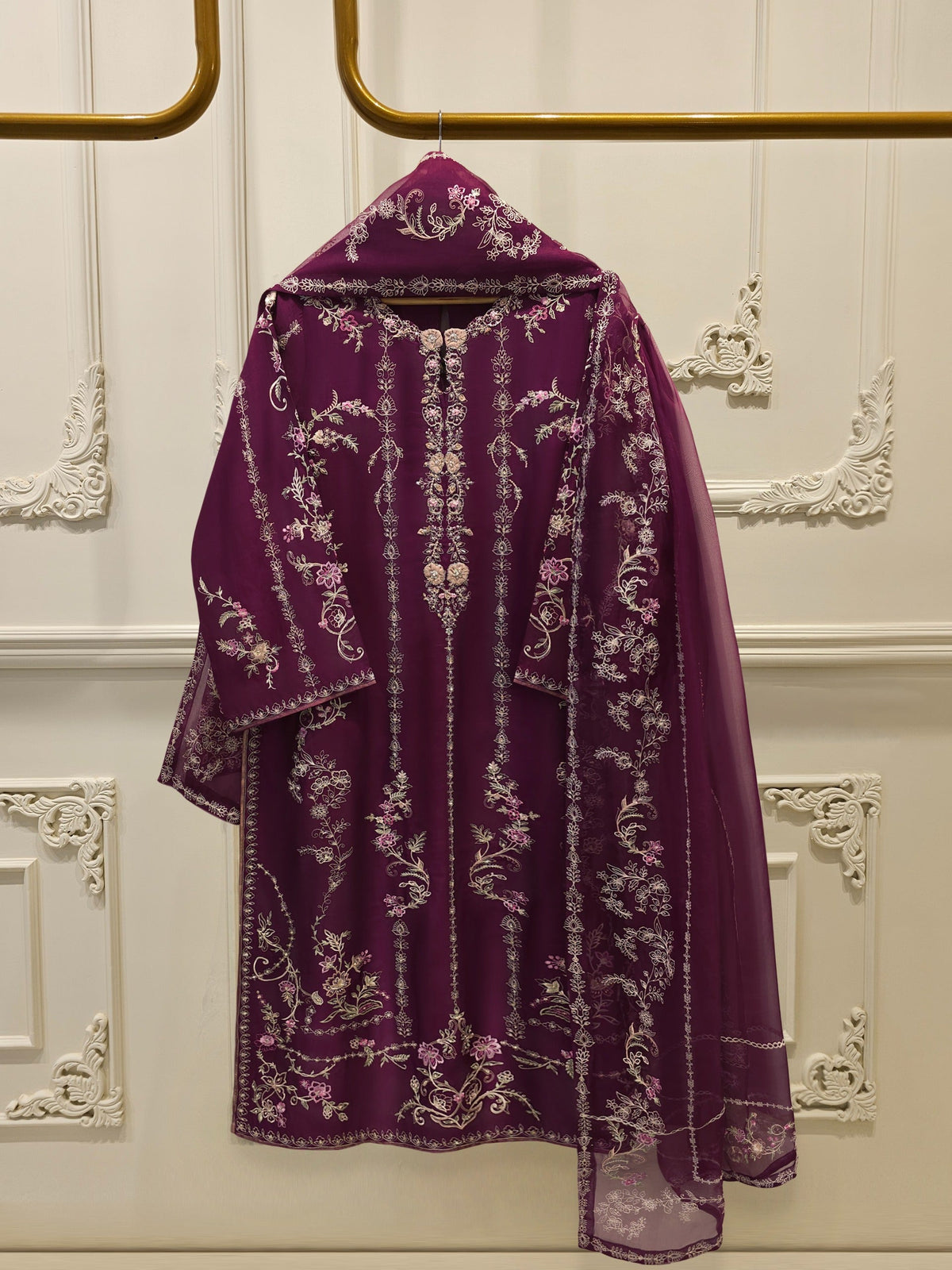3 Piece - Pure Khaddi Silk Embroidered Suit S114652