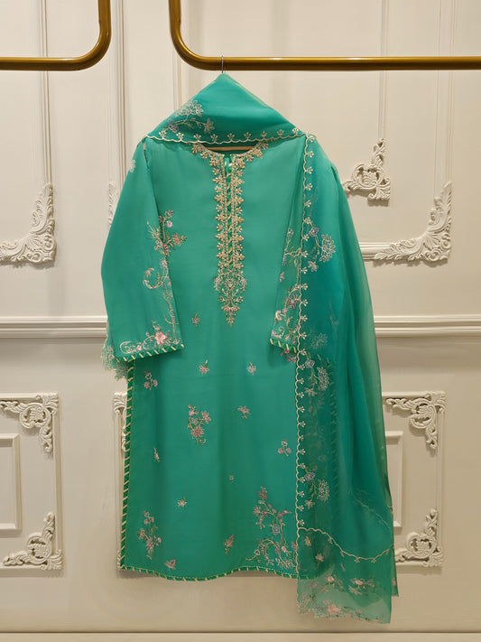 agha noor casual dresses Looking polished has never been easier. Explore everyday Pret must-haves at www.aghanoorofficial.com